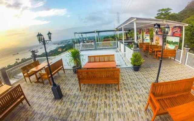 Three B Villa & Resto Banyuwangi
