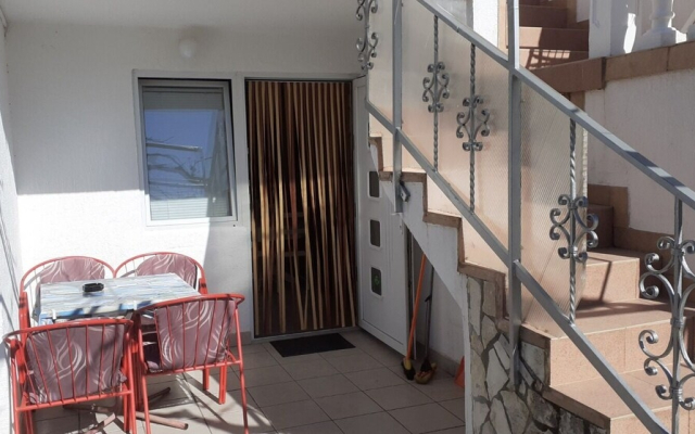 Din - 40 m From sea - A2