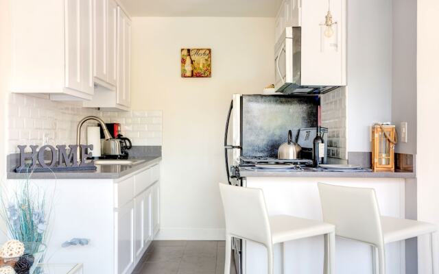 1 Bedroom near Hollywood Sights