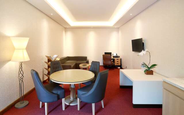 SereS Springs Resort & Spa Singakerta
