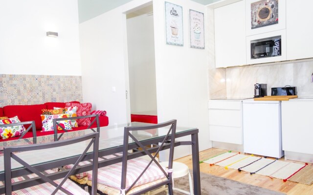 Liiiving in Porto - Bolhão Garden Apartment