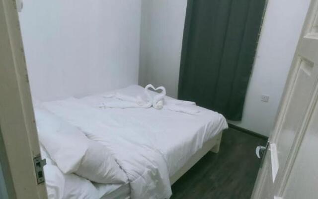 Homestay Aston Garden Kb