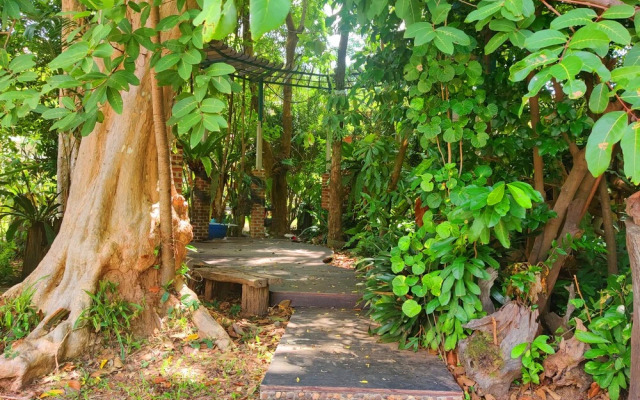 Thongpaeka Hotel