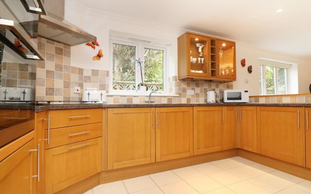 Meadowside, Redruth