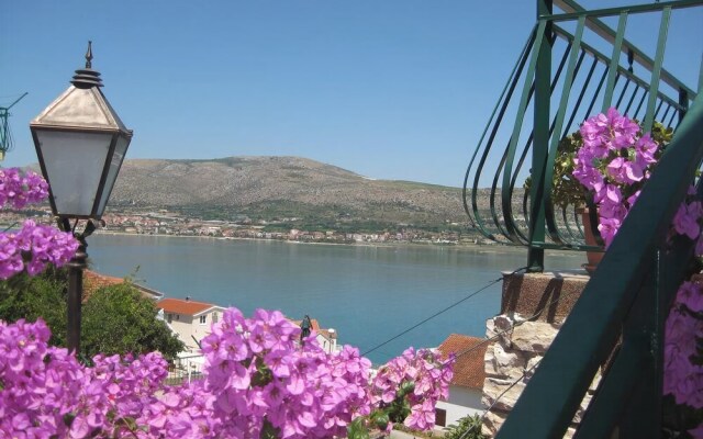 Apartments Barba - Accommodation in Trogir