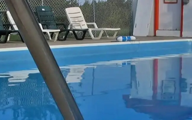 Coach House Inn Resort