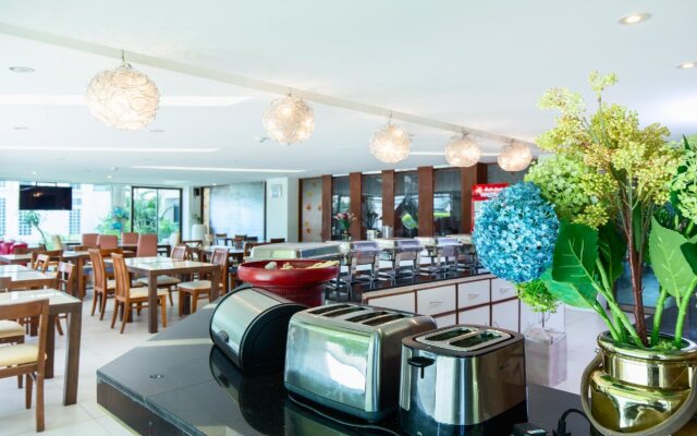 Lasalle Suites Hotel & Residence