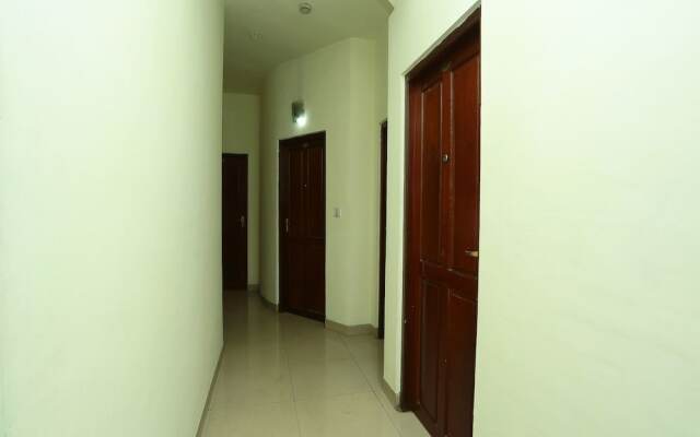 OYO 11492 Gateway Inn