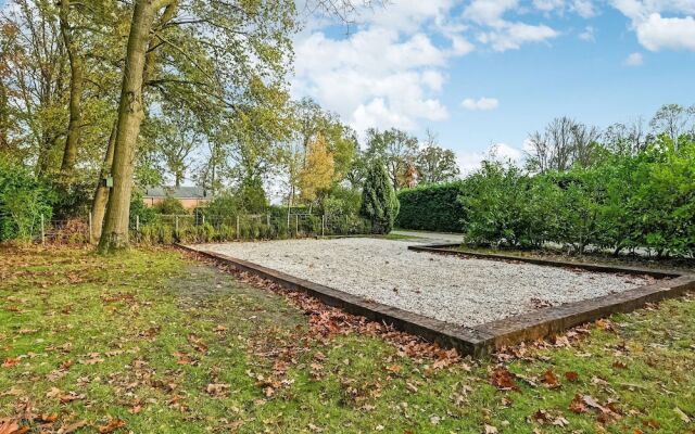 Secluded Holiday Home in Holten near Forest
