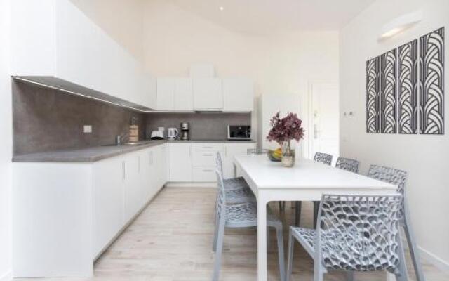 Kinsky Garden Apartments And Suites