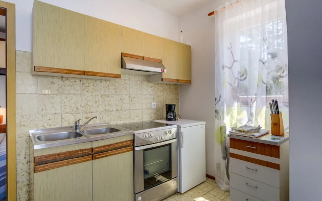 An Apartment Kamelia