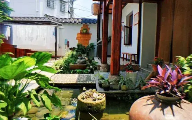 Tianjia Courtyard Inn