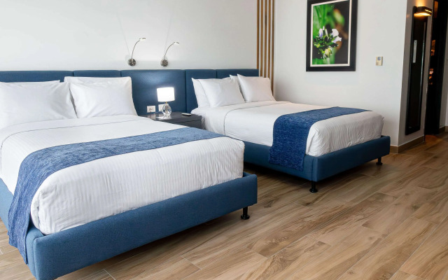 Wyndham Guayaquil Puerto Santa Ana