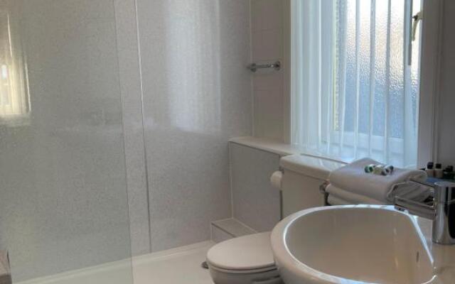 The Upper Largo Hotel & Restaurant