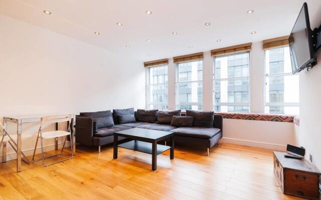 Bright New Flat Perfect Location!