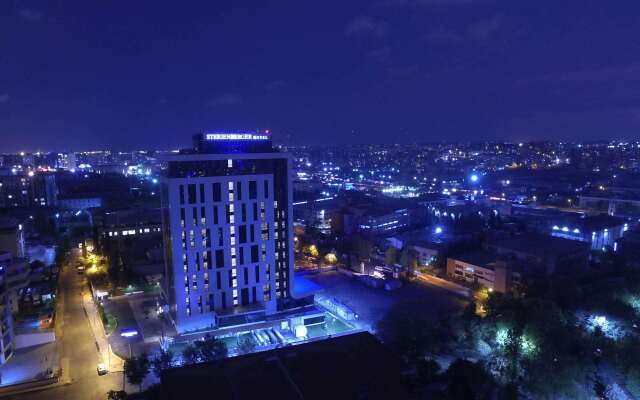 Royal Stay Palace Hotel