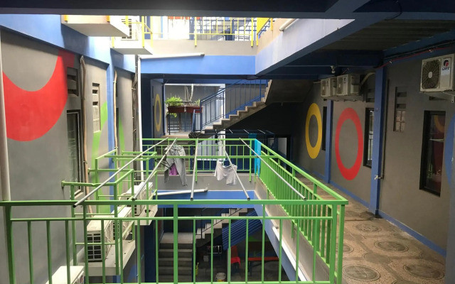 OYO 3728 Tunas Plaza Residence