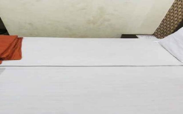 Room Maangta 100 - Andheri East