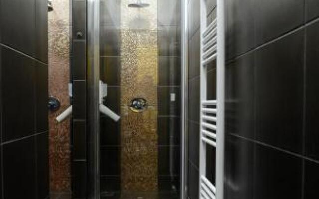 E14 Design Hostel