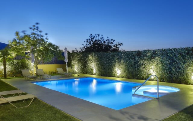 Castello Villa Daphnes - Private Pool & Whirlpool