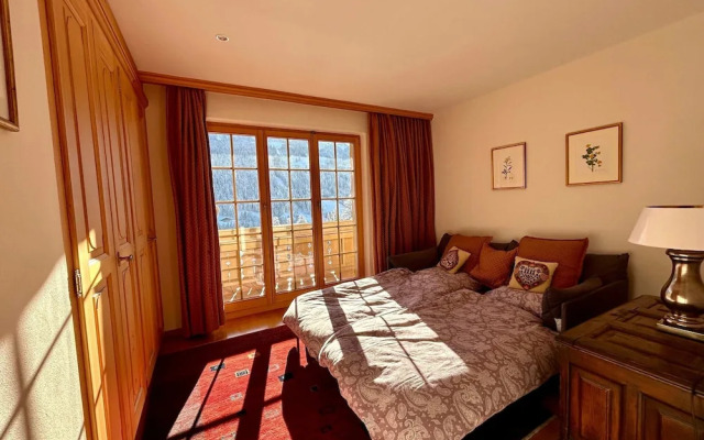 Apartment in Gstaad With Stunning Mountain Views