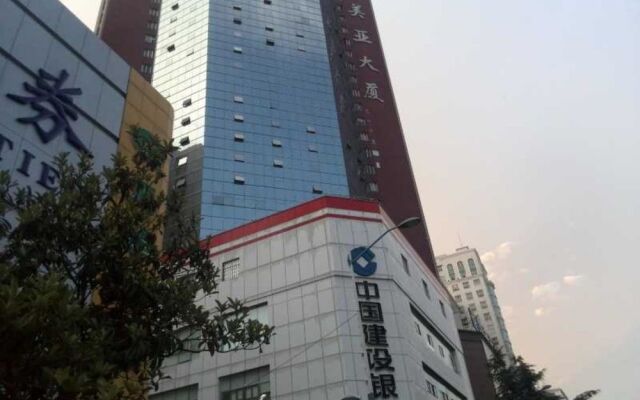 Kunming Harbor Home Hostel