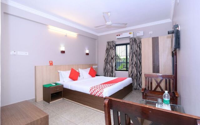 OYO 23116 Gino Tourist Home