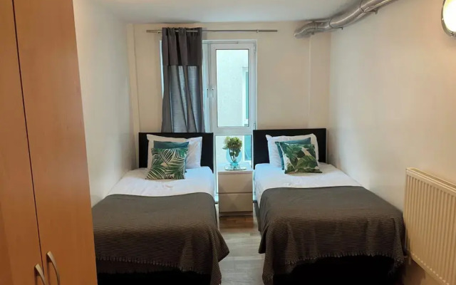 Premium 4Pax Apartment with Kitchen