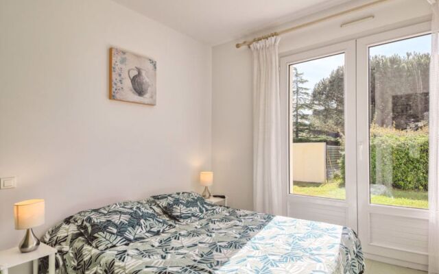 Les Chi?nes Verts (LTB310)