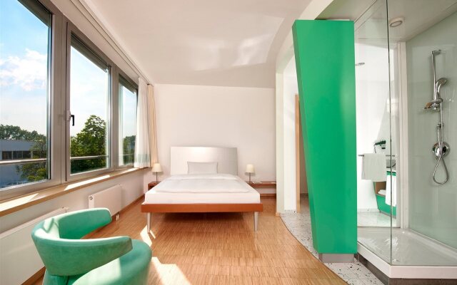 FOUR Munich Neue Messe