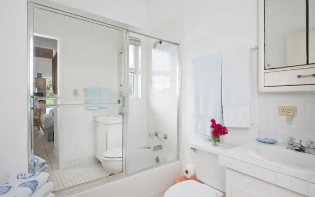 Windermere Escape: Private Villa By The Beach