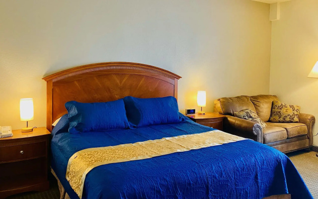 A Riverside Inn Travelodge by Wyndham