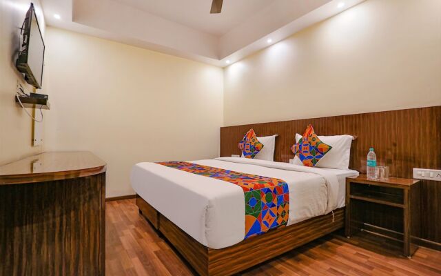 Fabexpress Kapashera Residency