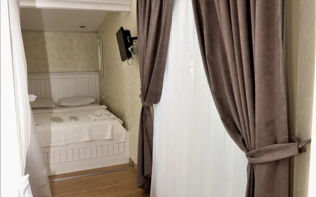 Alacati Eldoris Otel