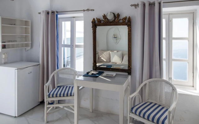 Alexander Villas Santorini Caldera Mare Suite Caldera View