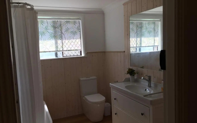 Twodogfolly at Creeklands