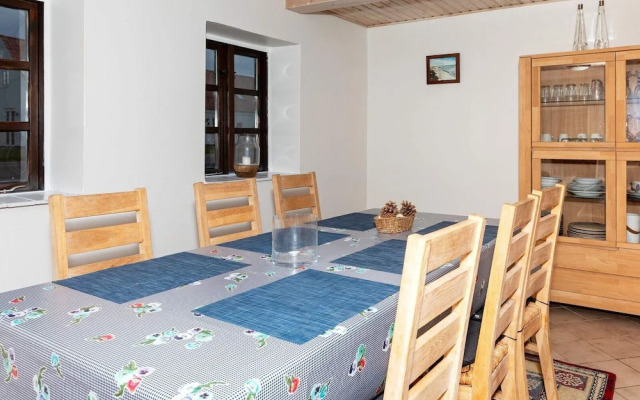 6 Person Holiday Home in Logstor
