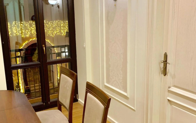 Two-bedroom on Lesi Ukrainky