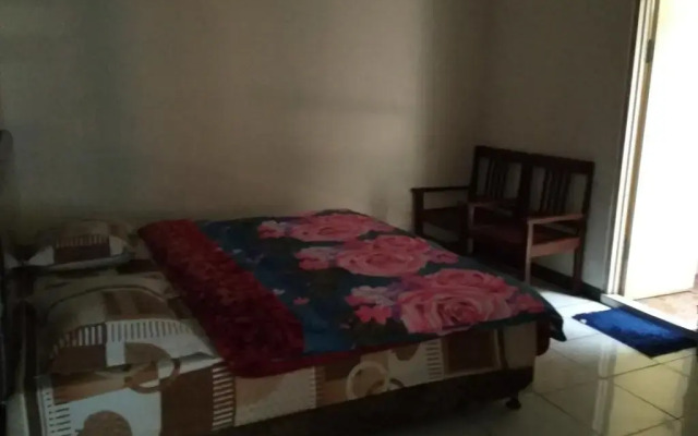 Bromo Otix Guest House