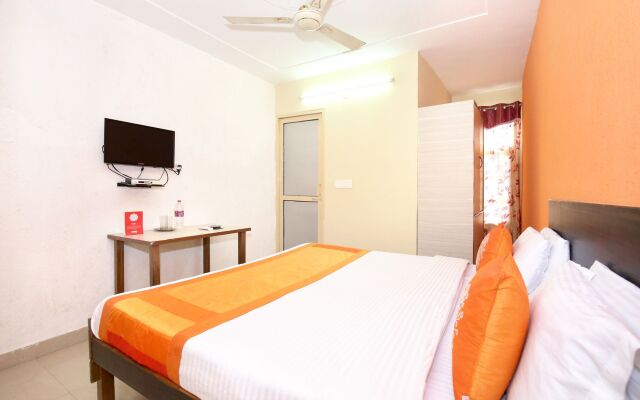 OYO 11502 Hotel Grande