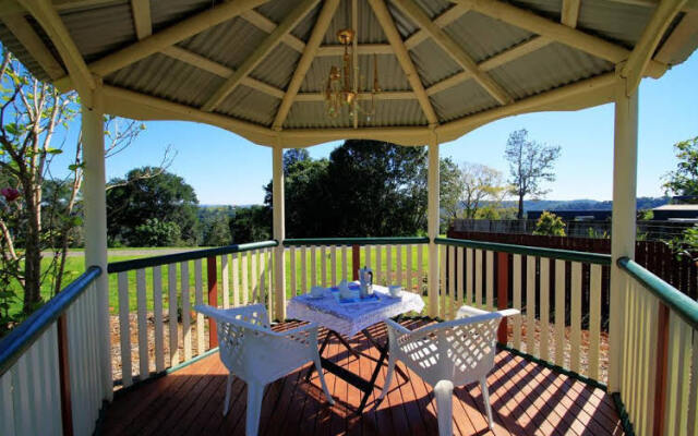 Rosevillehouse Bed & Breakfast