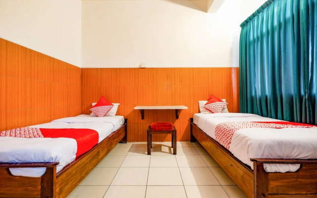 OYO 2855 Sartika Hotel Pati