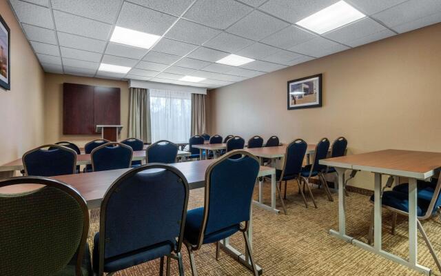 Comfort Inn & Suites Montgomery East Carmichael Rd
