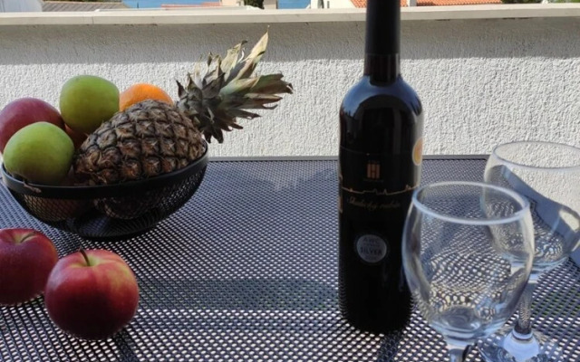 Nives - Great Location - A6