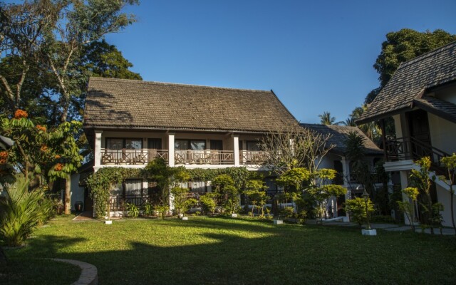 Parasol Blanc Luang Prabang