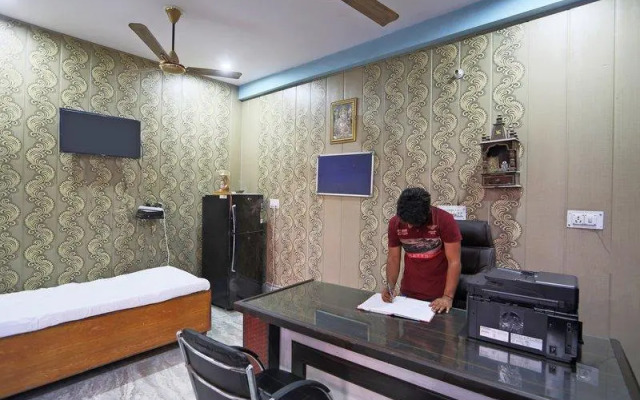 Hotel King's by OYO Rooms