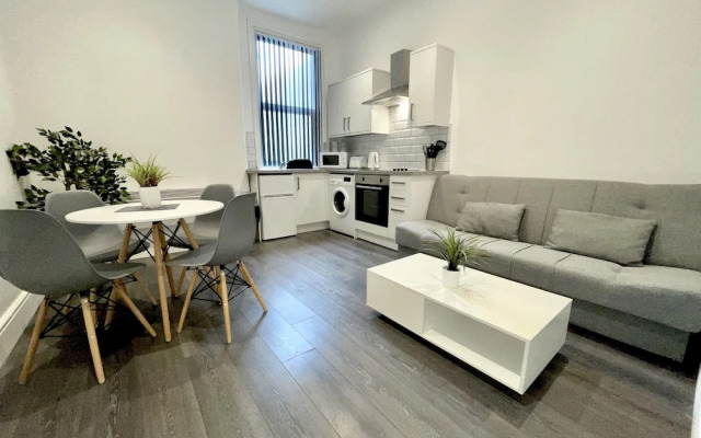 Albert Luxury Hottub and Jacuzzi Apartments