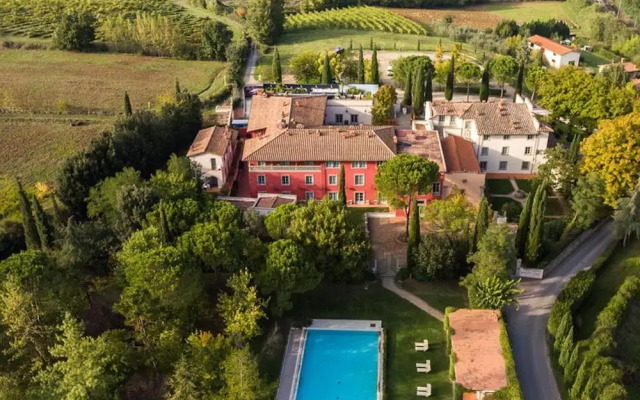Palagio 19 in Chianti With Shared Pool