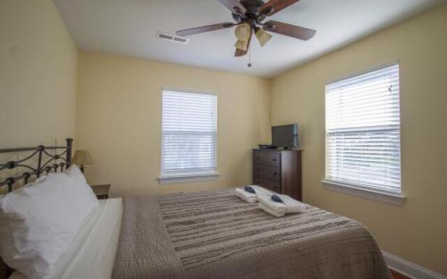 1661 E Ashley - Ocean Cabin