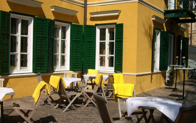 Villa Solitude